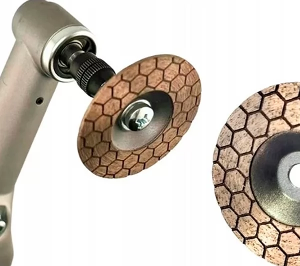 алмазная фреза Distar Nectar 45 мм на гравере Proxxon -вид в работе и крупный план покрытия